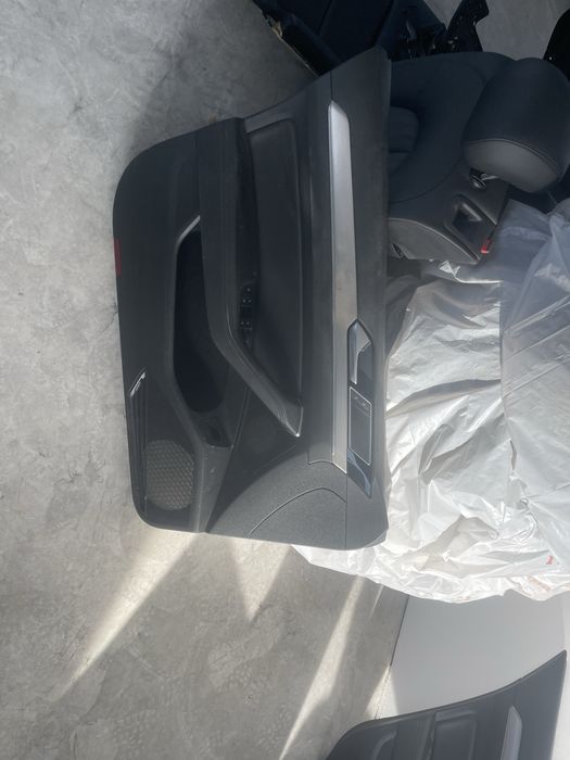 Салон за Vw Passat 8 Седан