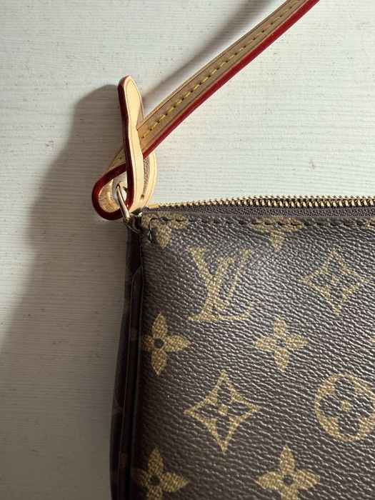 Geanta Louis Vuitton Pochette Accesoire