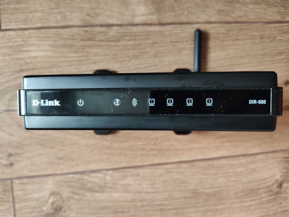 Router D-Link DIR-600, ideal pentru internet de 100 Mbps sau ca access point/repeater conectat prin cablu