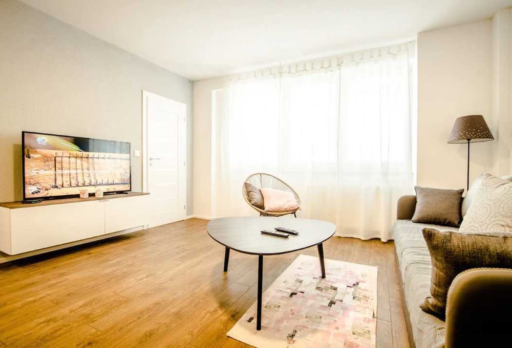 Дава се под наем Двустаен апартамент в Пловдив, Кючук Париж - 56 кв.м за 280.5 € - Снимка #1