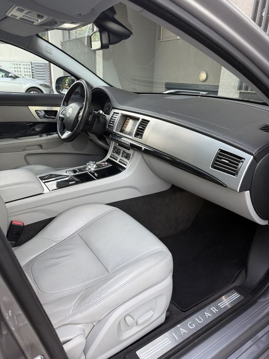 Jaguar XF 2012  Euro 5 km reali si verificabili