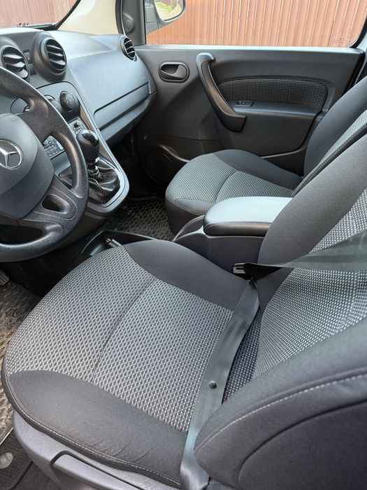 Mercedez citan  proprietar