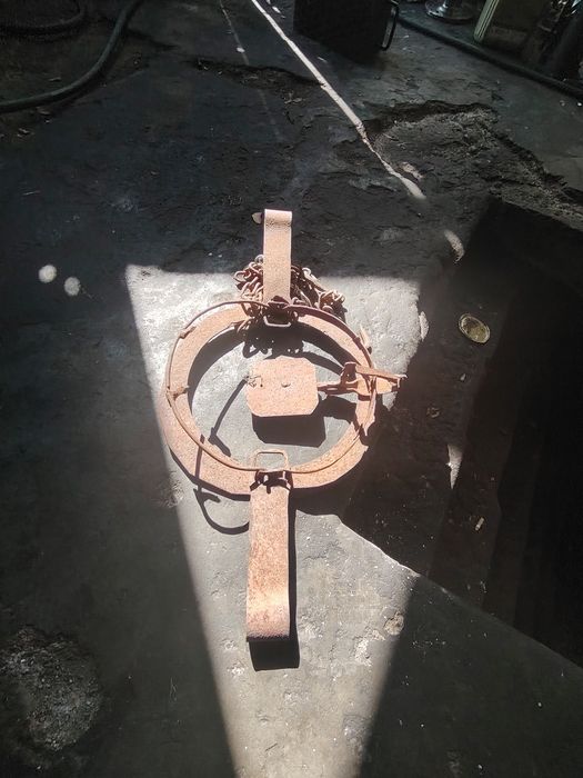 Капан за лисици и мотика