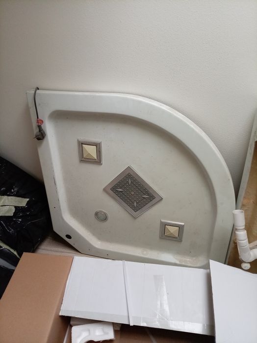 Cabina dus  cu hidromasaj și radio nouă 90x90