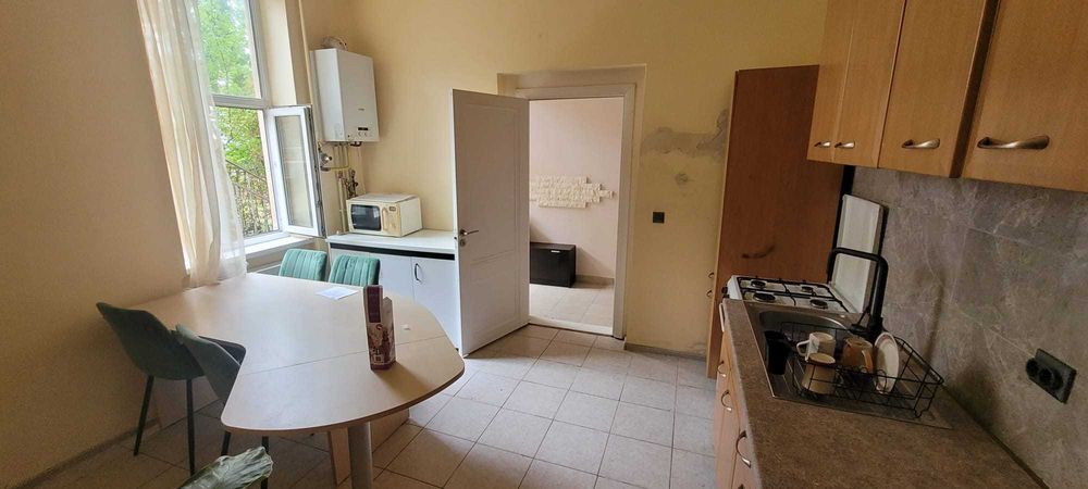 Cameră de închiriat zonă centrală, rezidențială – str. Emil Racoviță.