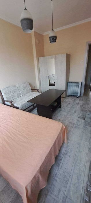 Дава се под наем Двустаен апартамент в Бургас, Център - 60 кв.м за 510 € - Снимка #2