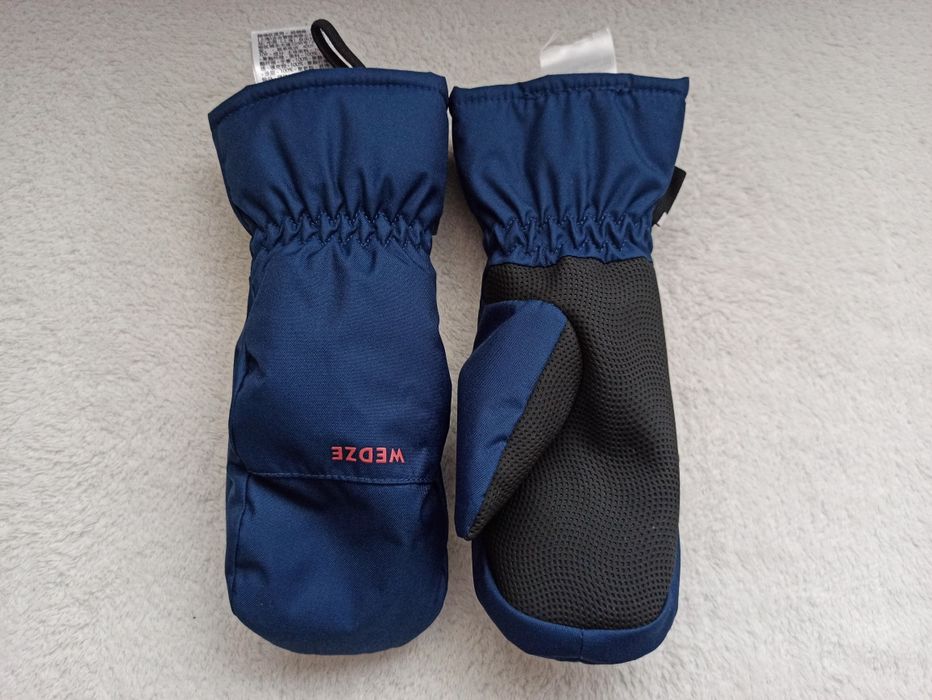 Шапка, барета, ръкавици, шал