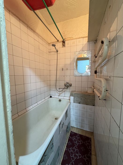 Kvartira sotiladi 2 xona