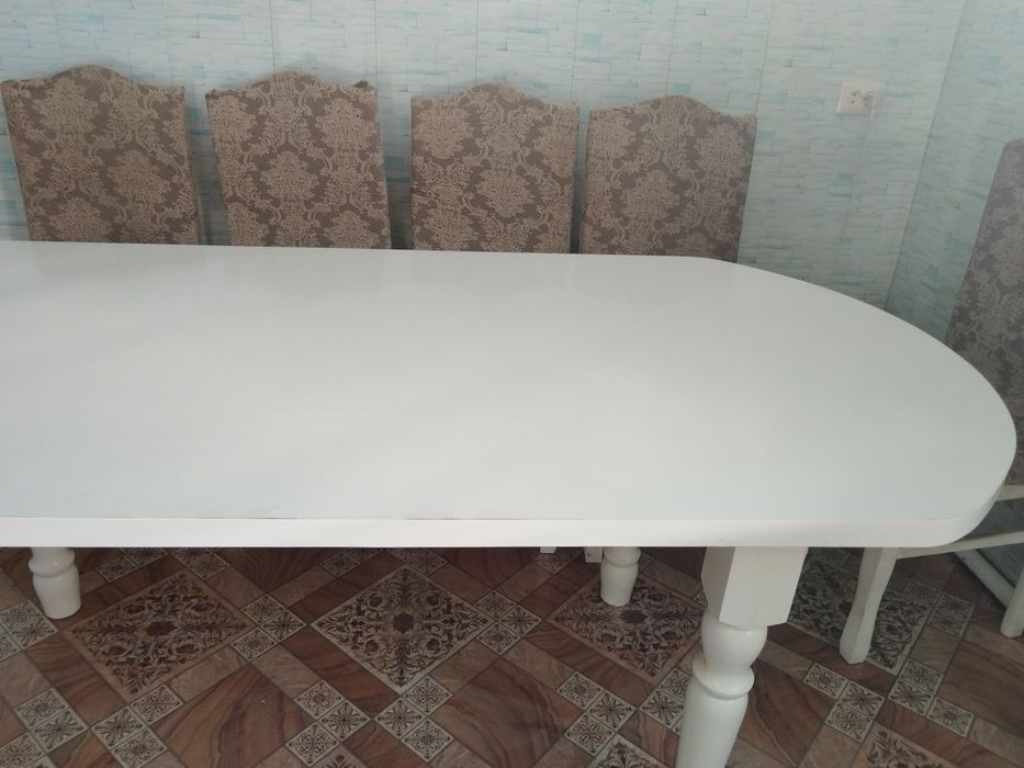Продам стол б. У