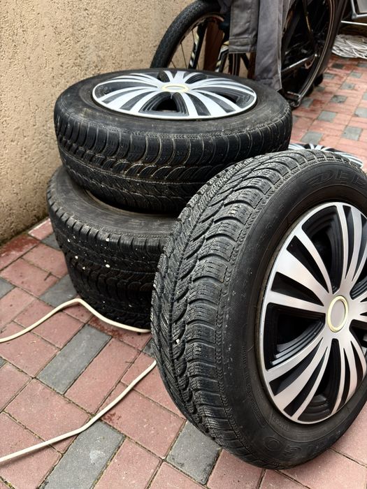 Jante + anvelope iarna 185 65 15 dacia, prindere 4x100 15