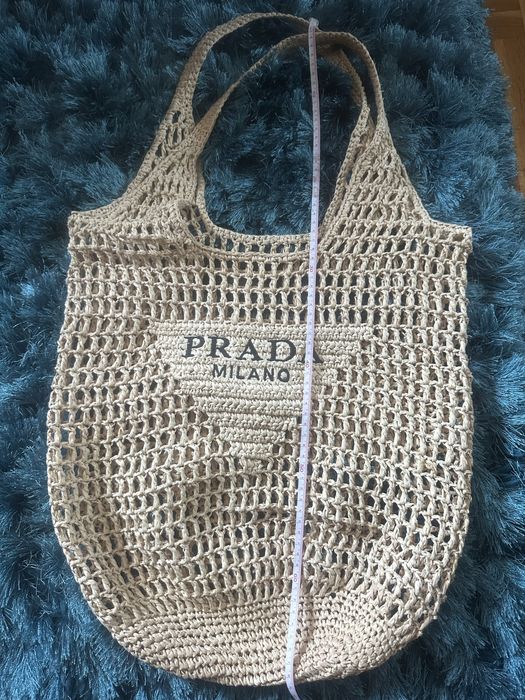 Prada чанта от рафия
