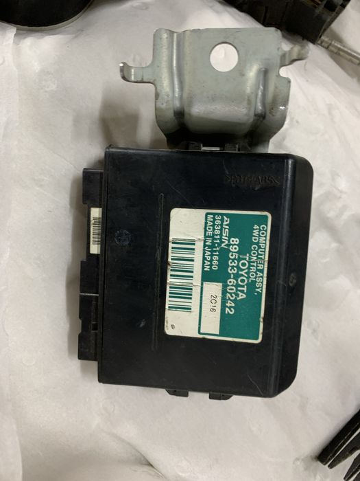 Продам оригинальный блок управление 4wd для land cruiser prado 200