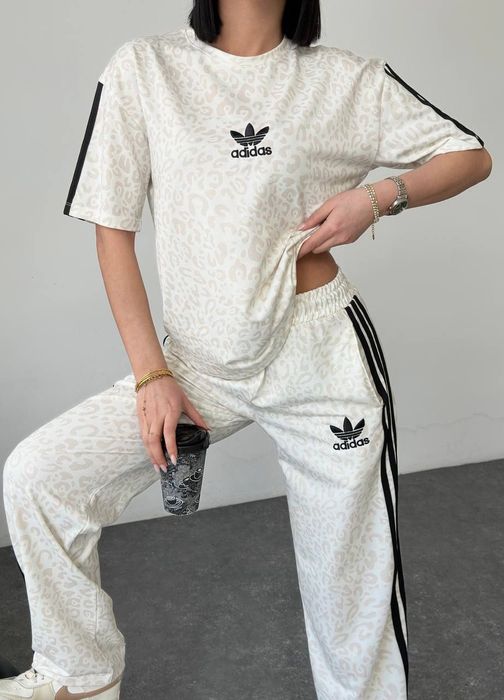 Дамски екипи нови