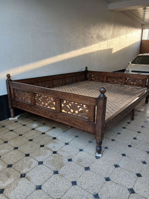 Тапчан, Карават сотилади