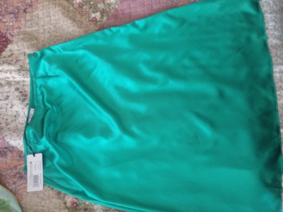 продам Новые,юбки,блузки,топики