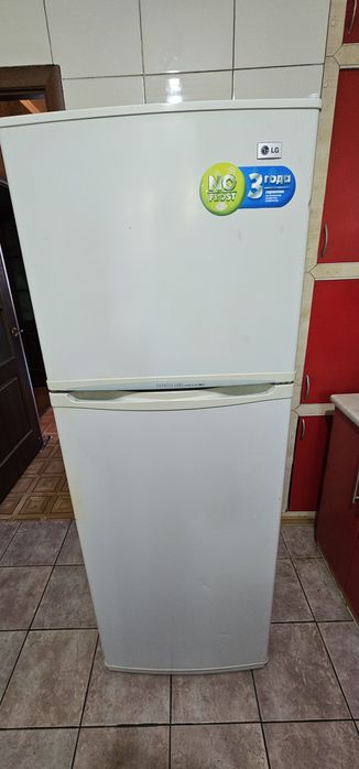Холодильник LG рабочий