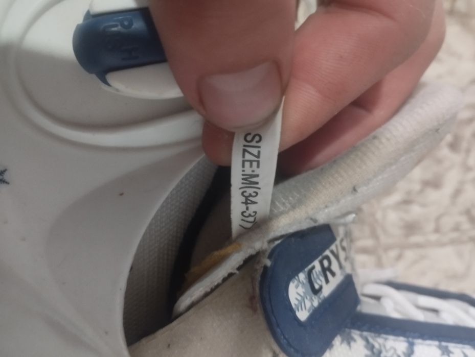 Продам коньки для девочек