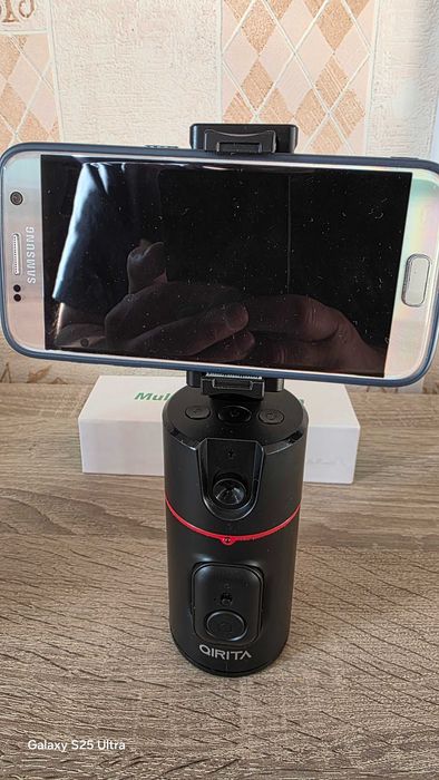 Qirita статив за автоматично проследяване на лица