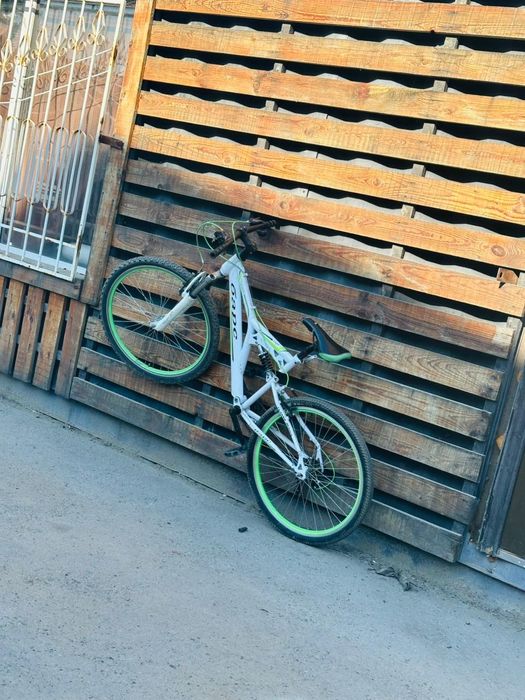 Продам двух подвесный велик барс