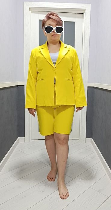 Костюм желтый 48-50 размера