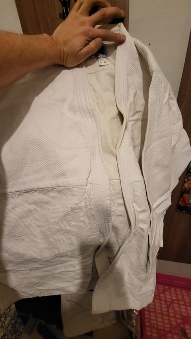 Кимоно лежит без дела