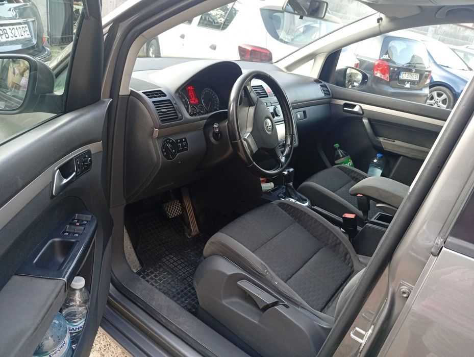 Продажба на автомобил VW Touran