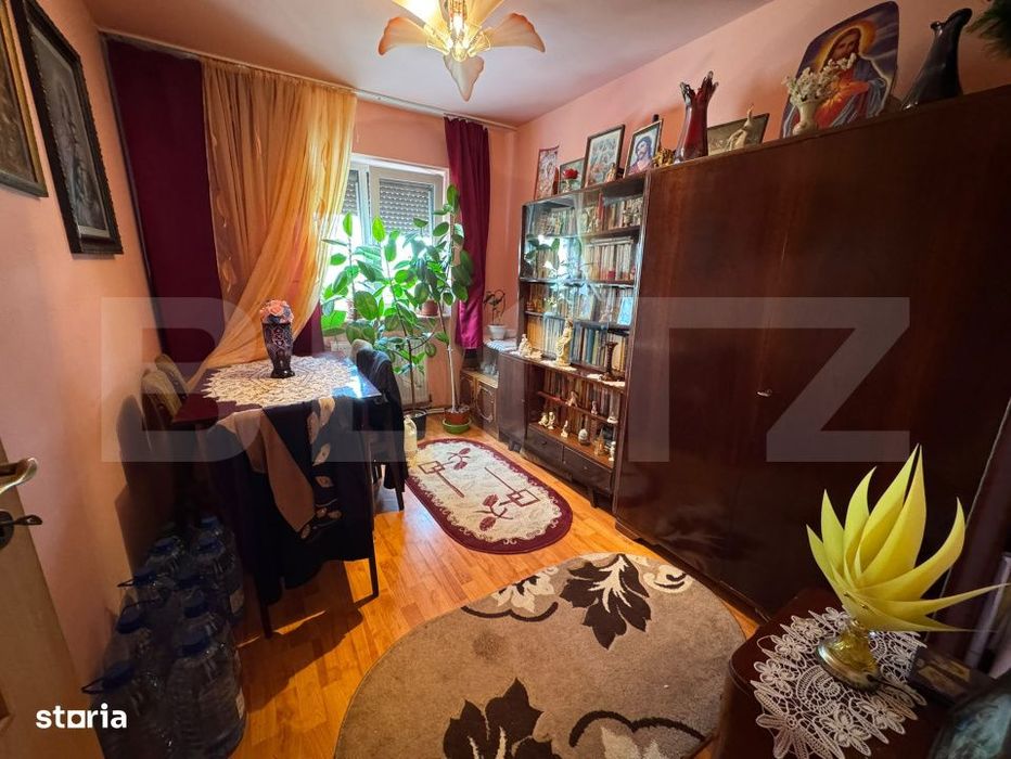 Apartament 3 camere, decomandat | Micro 7, Hunedoara | Etaj 2