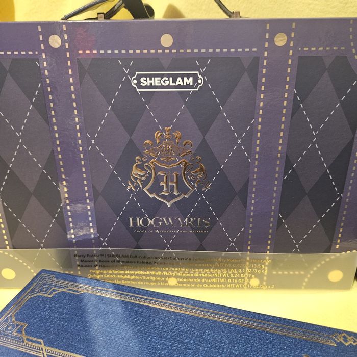 Куфарче HOGWARTS с гримове на  SHEGLAM  Хари Потър