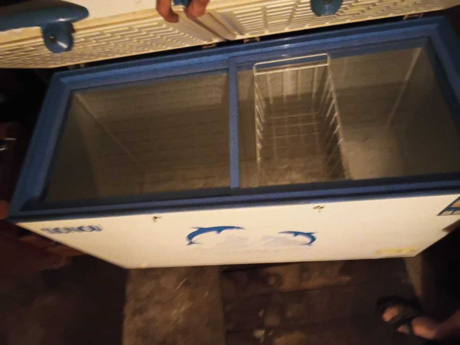 Продам морозильник KONOV