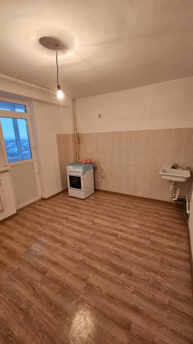 продам 2 комнатную квартиру