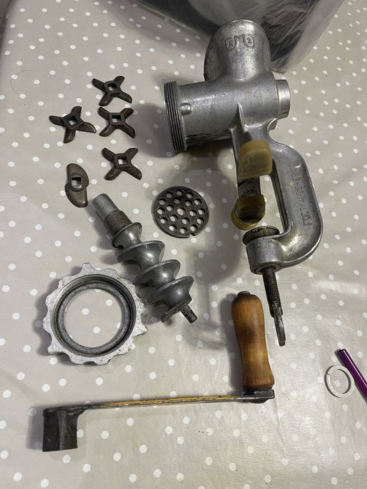 Мясорубка ручная