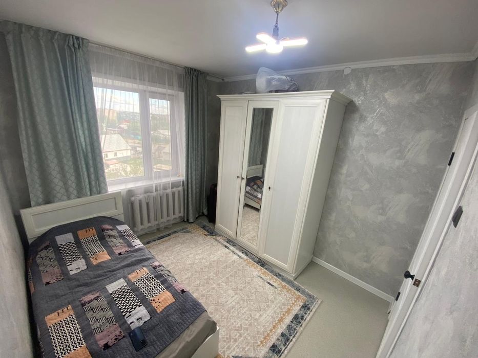 Продам 4 комнатную квартиру