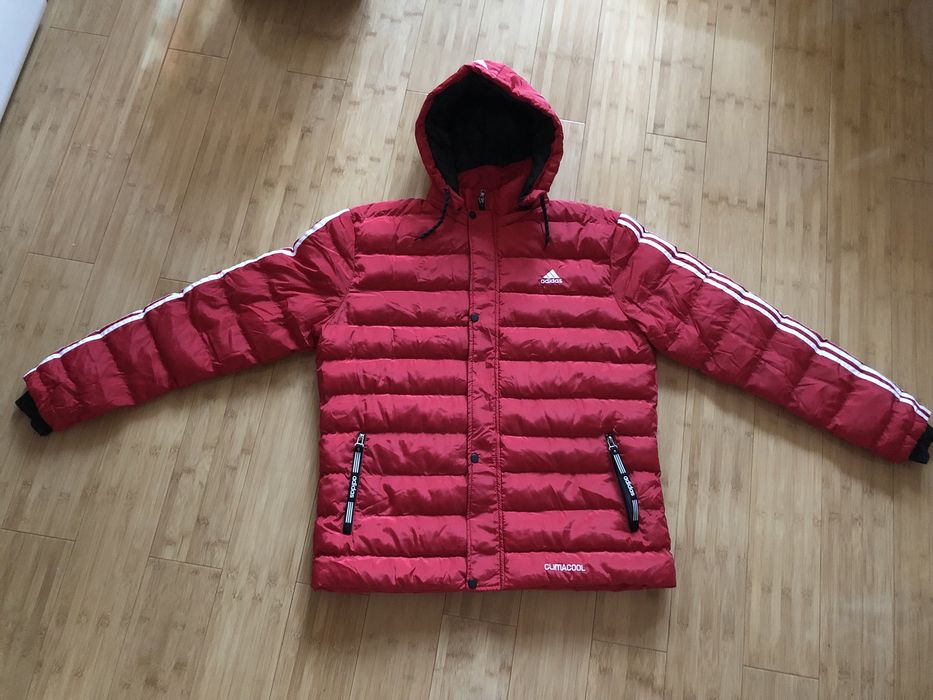 Geaca foarte frumoasa . Marimea M si xxl