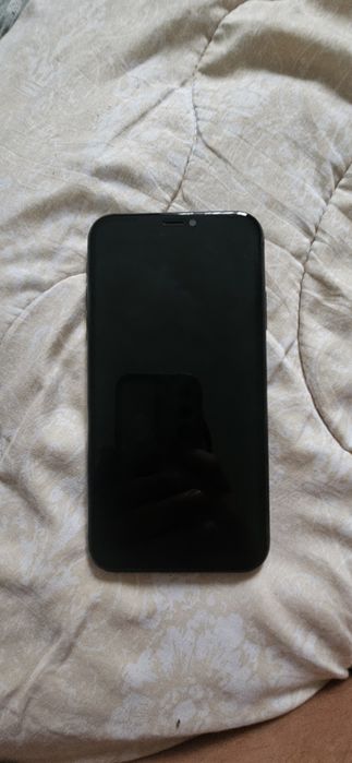 Продам Айфон 11 надо ремонт