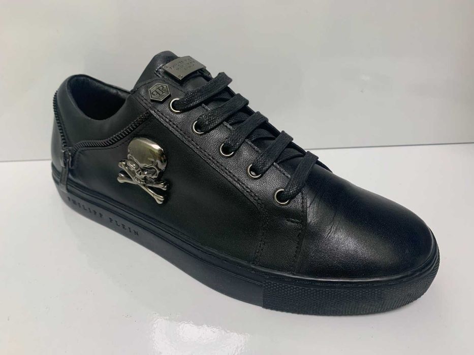 Продавам мъжки обувки  от естествена кожа Philipp Plein 43 номер