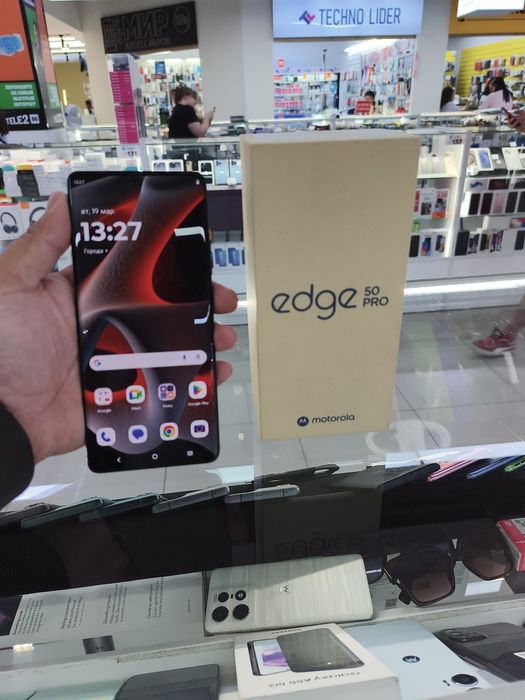Moto edge 50 Pro 12/512