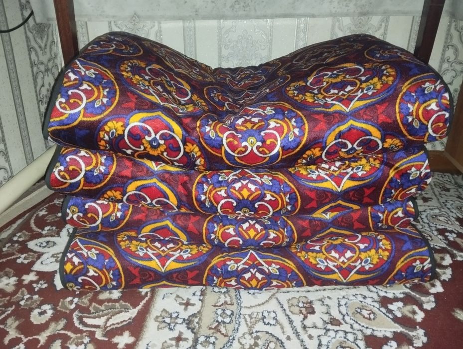 Курпача 4 метрли  2 та.