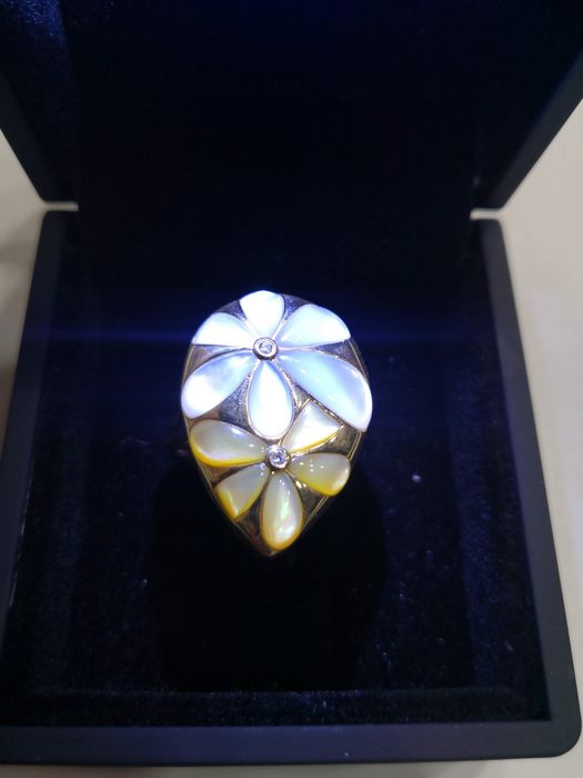 Vind inel deosebit din aur 18kt