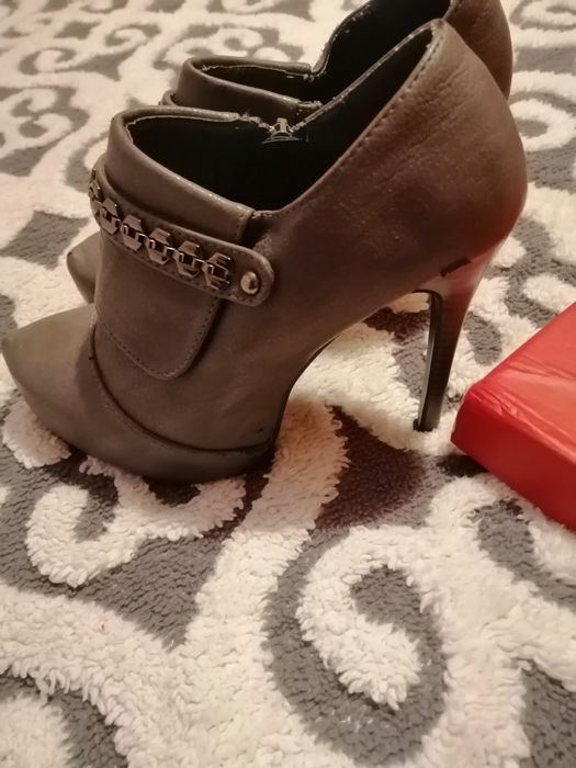 Официални обувки