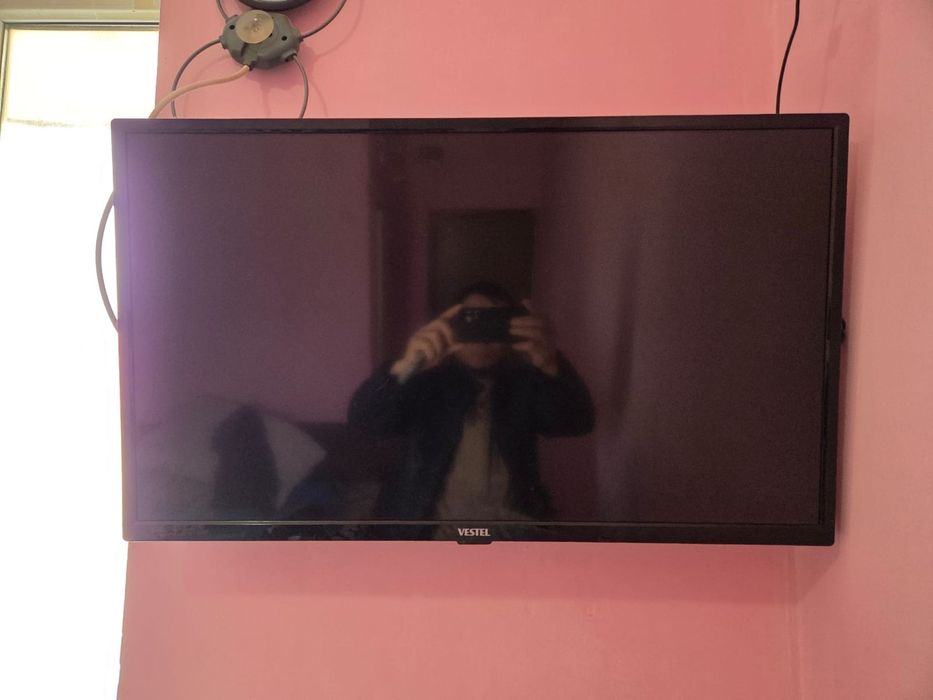 Продам телевизор VESTEL 32H9500T