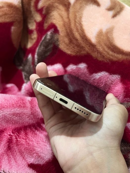 Продается телефон новый Huawei pura 80