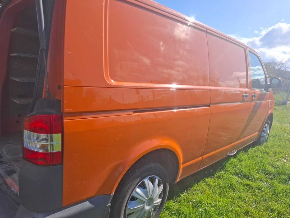 VW Transporter T5 L2