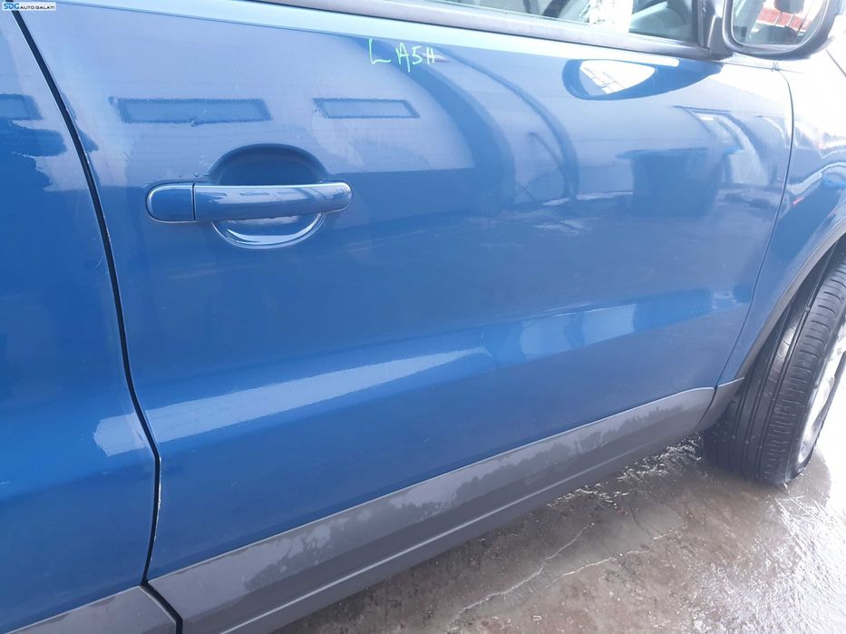 Usa Usi Portiera Portiere Dreapta Fata Dezechipata cu Imperfectiuni Volkswagen Tiguan 5N 2007 - 2015 Culoare LA5H [Q0164]