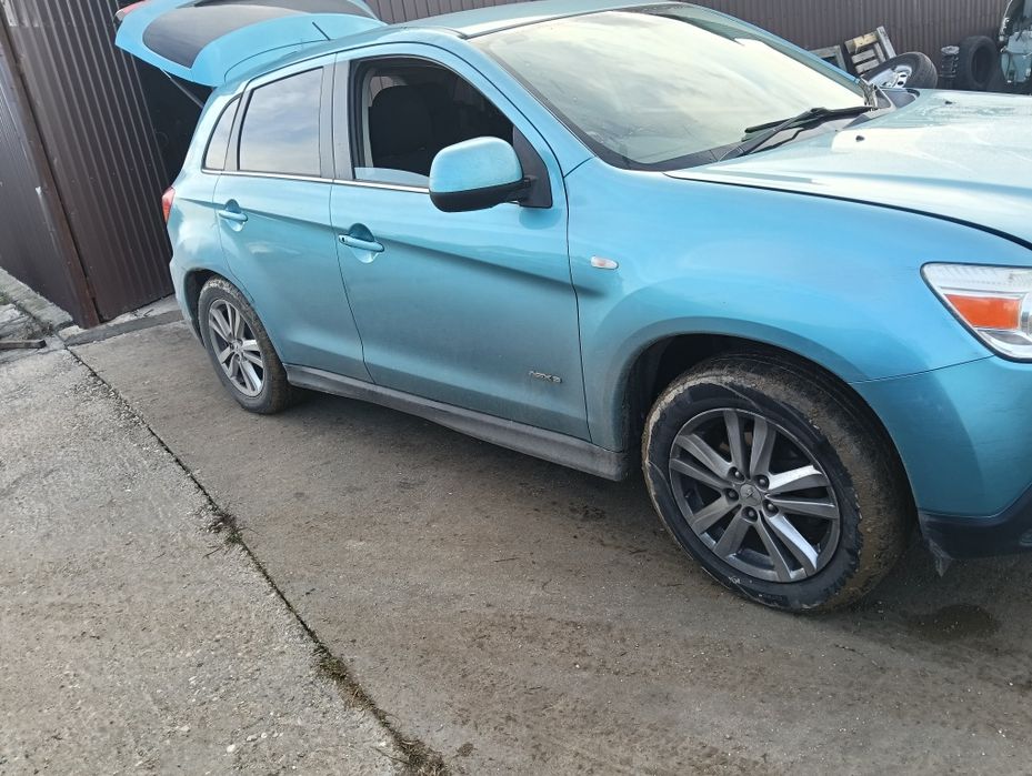 Dezmembrez Mitsubishi ASX Motor 1.8 Diesel 150 cp Manuala