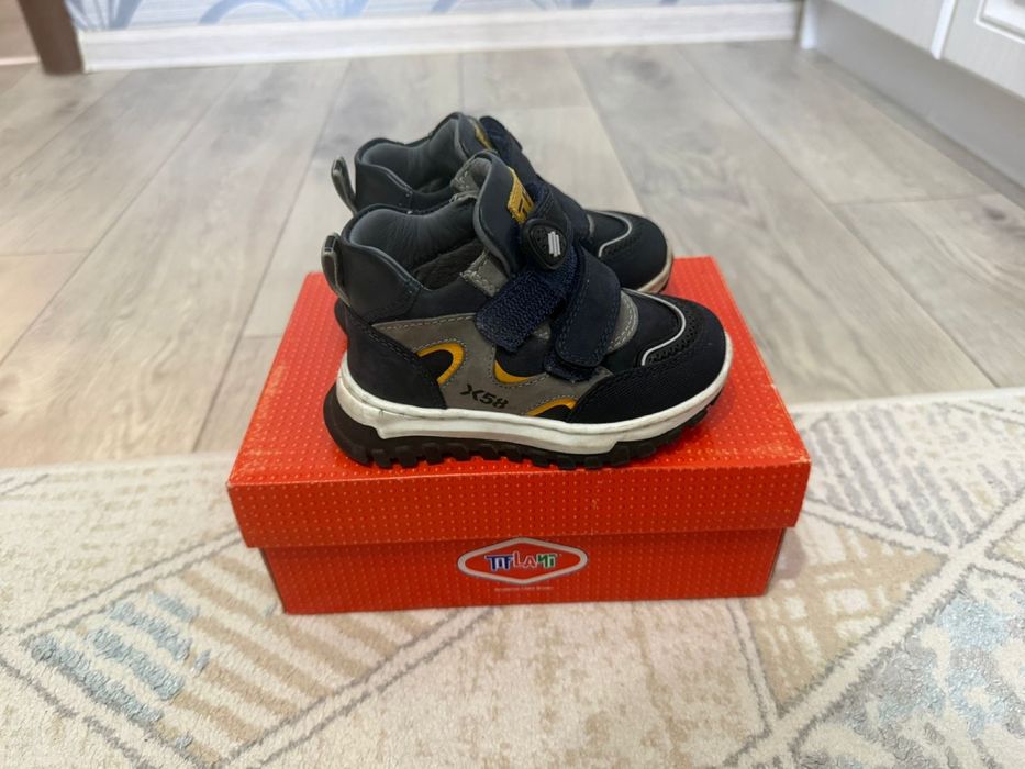 Продаю детские вещи