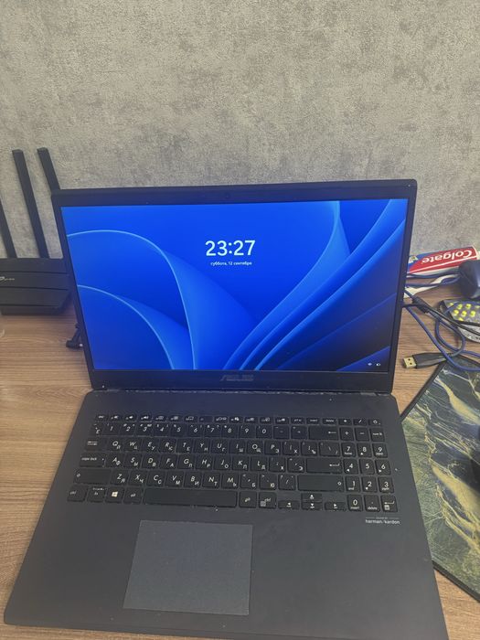 Ноутбук Asus б/у срочная продажа