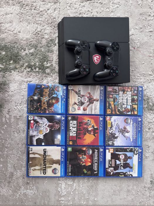 PlayStation 4 + 2 геймпада + 9 игр