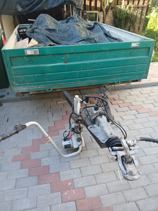 Vând remorca 750 kg