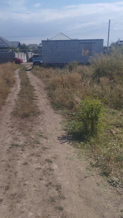 Землля 5 соток с недостроенным домом