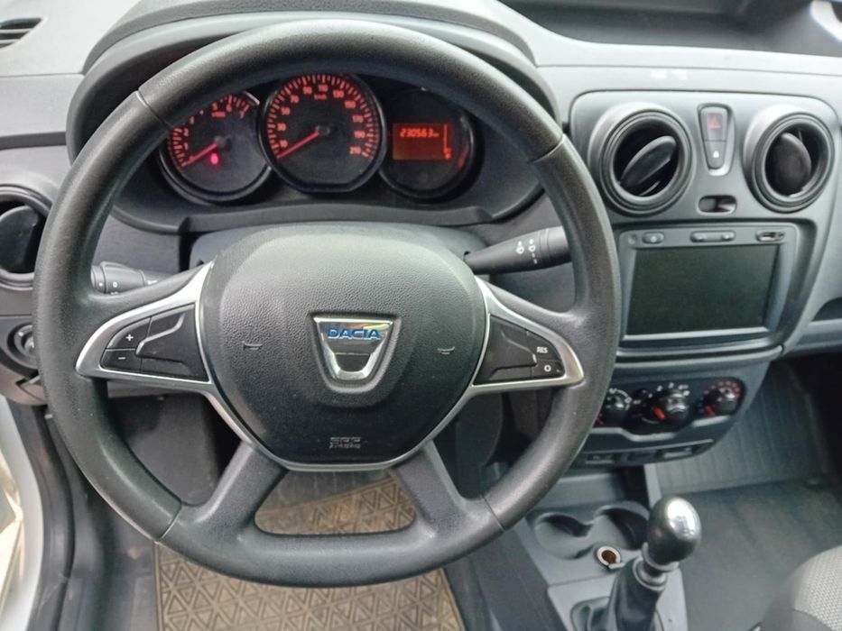 Продавам Дачия Докер 1.5dci 2021г.